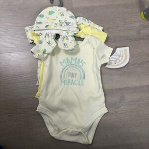 Cream Bodysuit Set - Mama's Tiny Miracle